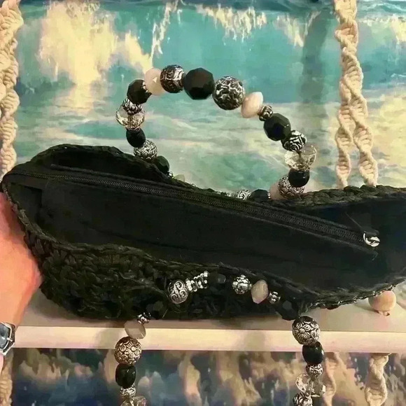 Kelly & Katie Woven Black Shoulder Bag Tote with Round Beaded Handles - Picture 3 of 17